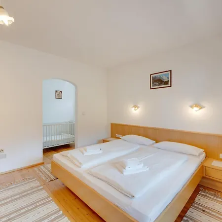 Hirschalmblick Кемпинг Зёлль