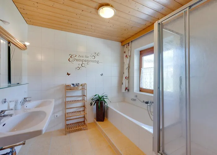 Hirschalmblick Camping *